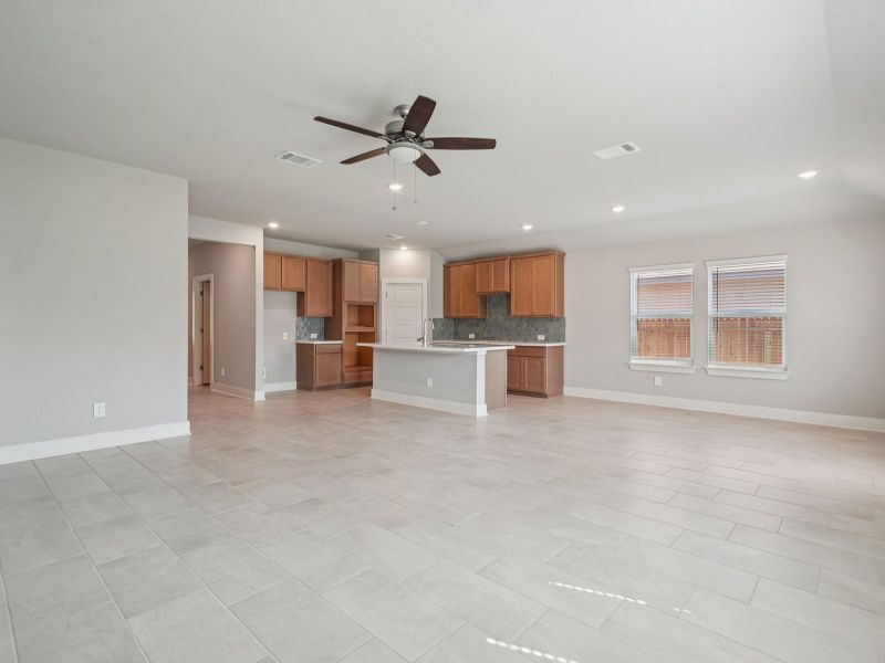 Spacious, unfurnished interior of a new home in Stetson Ridge, Marion (Image 18).