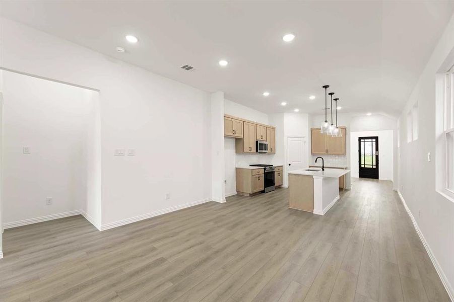 Image 27 of a home in Creekview Fossil Ridge. Image 27 of a home in Creekview Fossil Ridge.