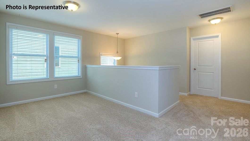 Spacious, unfurnished interior of a new home in Oak Grove Hill, Huntersville (Image 5).