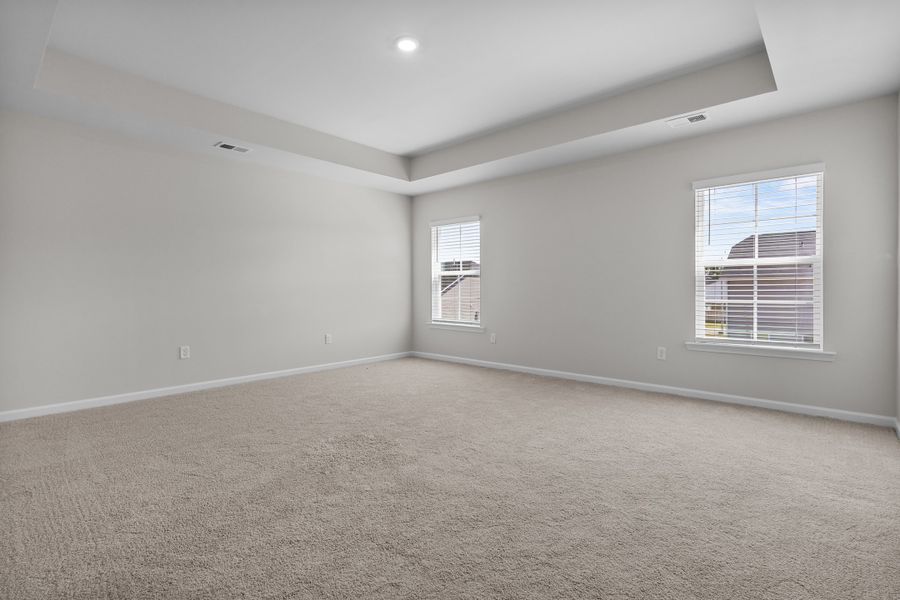 Spacious, unfurnished interior of a new home in Broadway Lake, Anderson (Image 15).