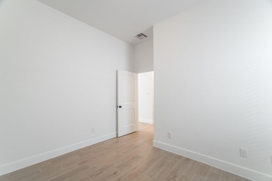 Spacious, unfurnished interior of a new home in , Conroe (Image 14). Spacious, unfurnished interior of a new home in , Conroe (Image 14).