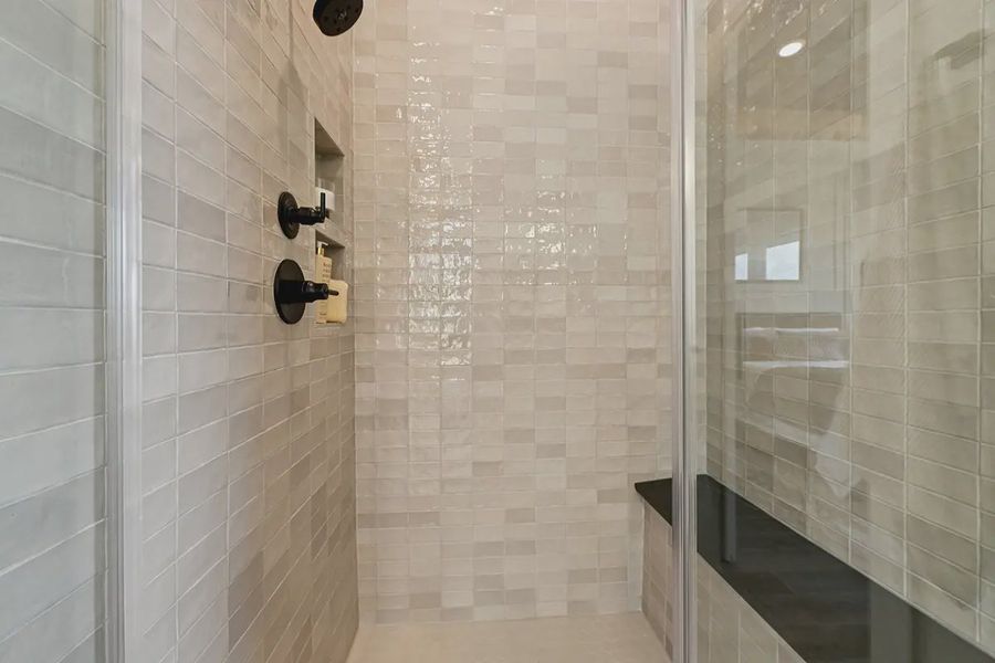 Close-up of interior finishes inside a home in Meridiana 60's, Manvel (Image 22).