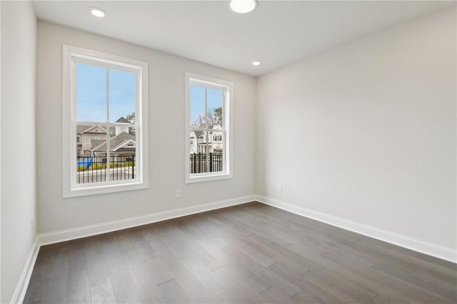 Spacious, unfurnished interior of a new home in Ward's Crossing Townhomes, Johns Creek (Image 20).