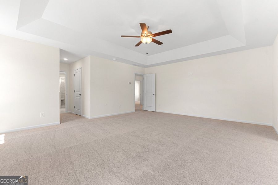 Spacious, unfurnished interior of a new home in Juliette Crossing, Forsyth (Image 72).