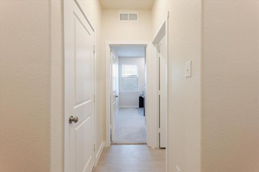 Spacious, unfurnished interior of a new home in Azle Grove, Azle (Image 23).