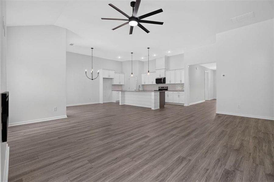 Spacious, unfurnished interior of a new home in , Athens (Image 35).