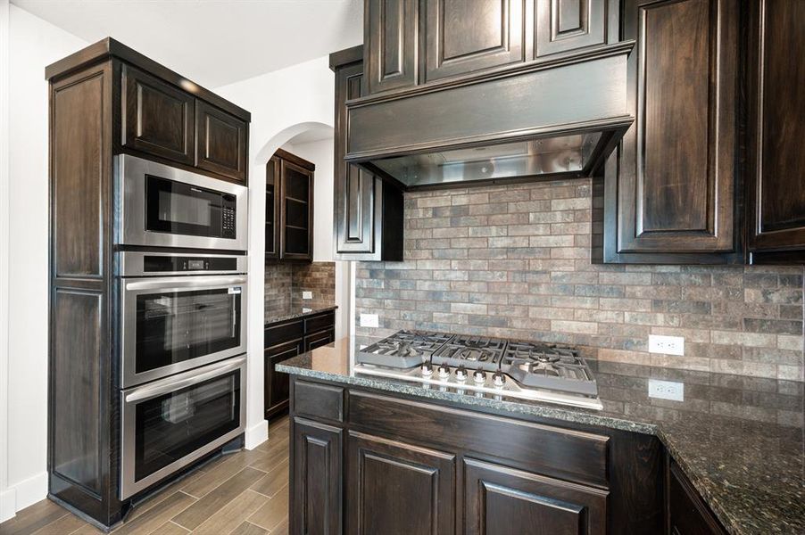 421 Willie- Kitchen-4