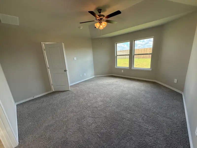 Spacious, unfurnished interior of a new home in Southern Pointe, College Station (Image 2). Spacious, unfurnished interior of a new home in Southern Pointe, College Station (Image 2).