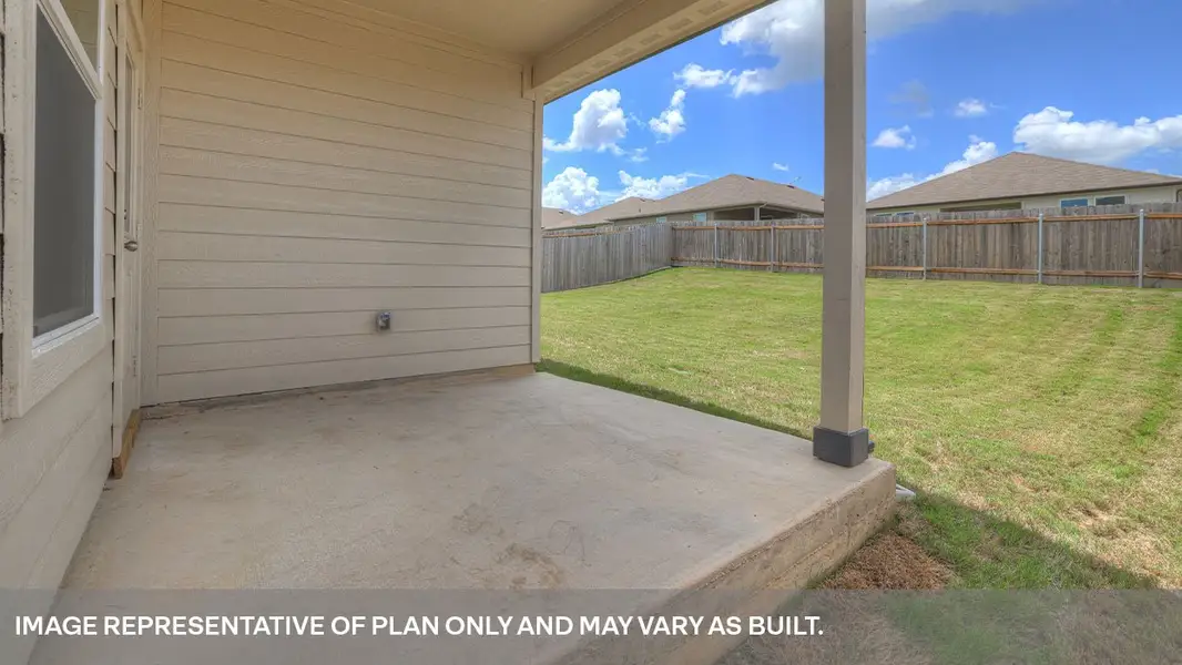 Exterior details and patio area of a home in Arroyo Ranch, Seguin (Image 3).