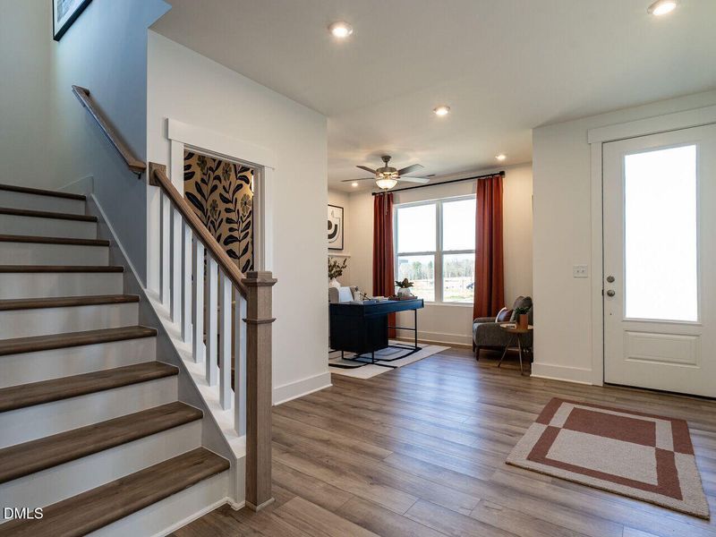 003-1280x960-foyer