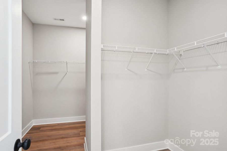 Image 43 of a home in .