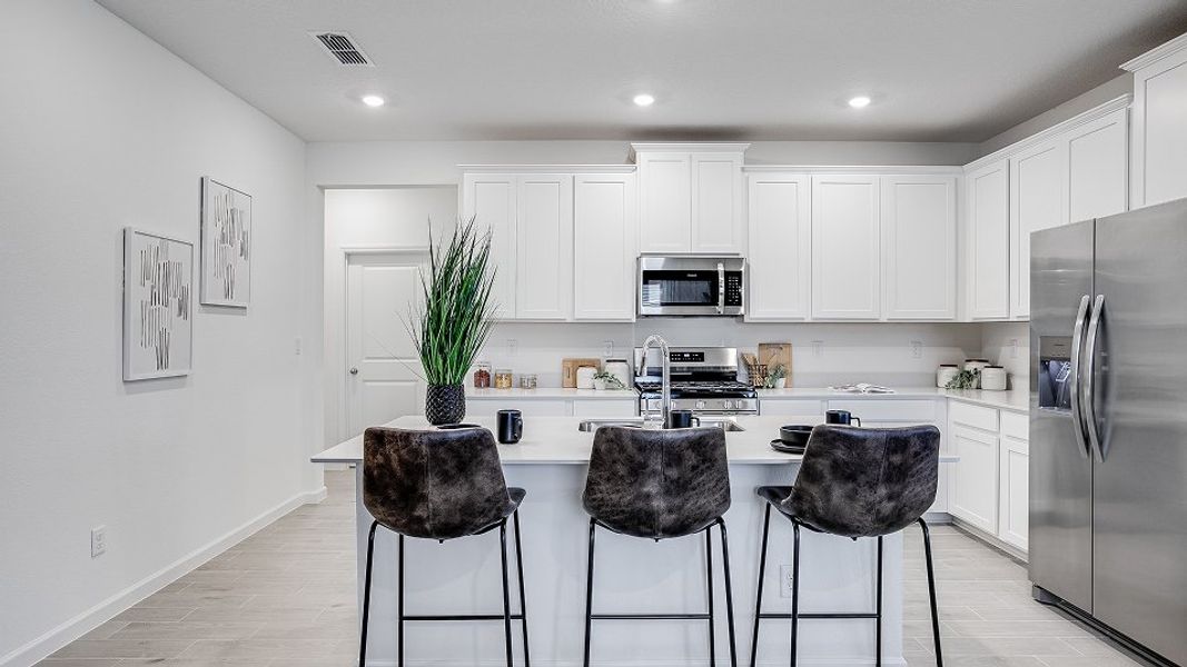 3535 Topaz Kitchen 7of8 F1 9 5 25