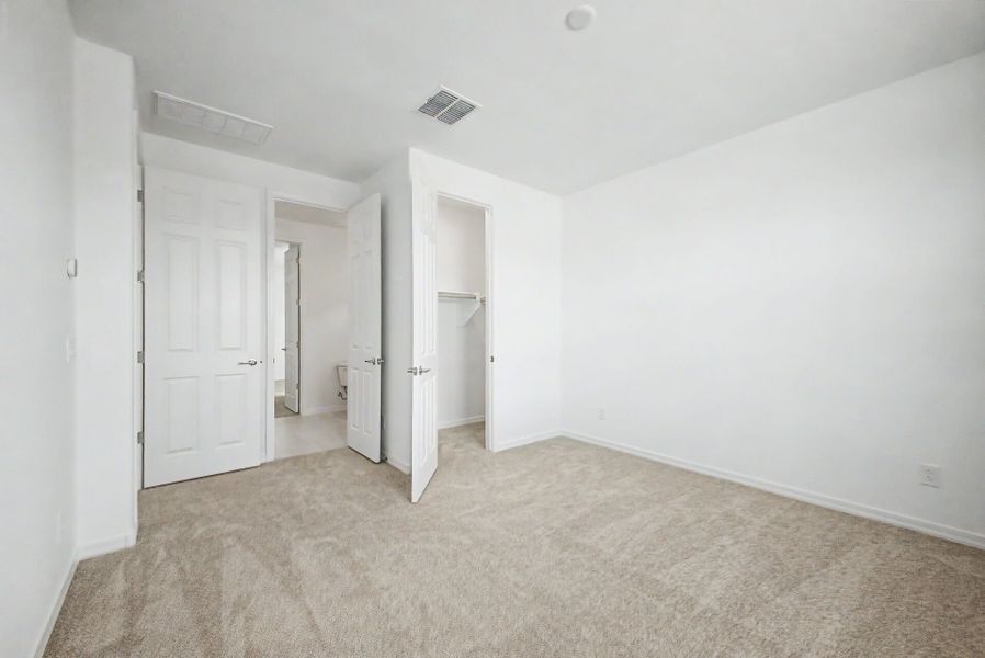 Spacious, unfurnished interior of a new home in Tierra Vistoso, Surprise (Image 11).