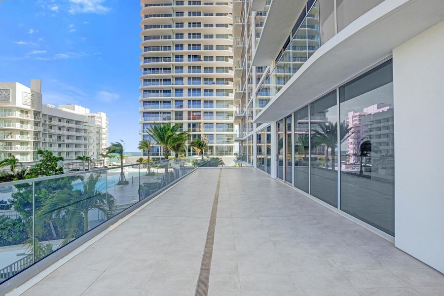 Condo located in Fort Lauderdale, FL showcasing its design and architecture (Image 50). Condo located in Fort Lauderdale, FL showcasing its design and architecture (Image 50).
