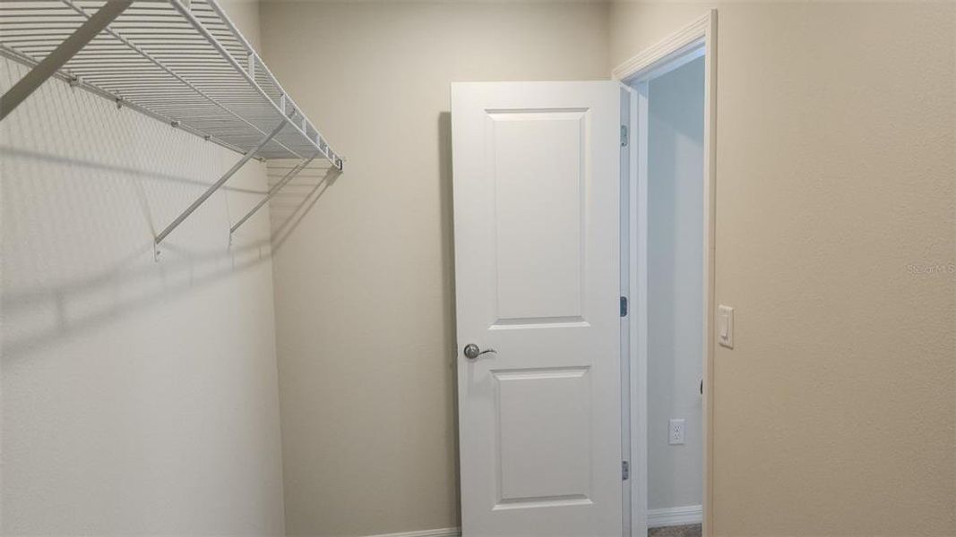 Spacious, unfurnished interior of a new home in , Winter Garden (Image 21).