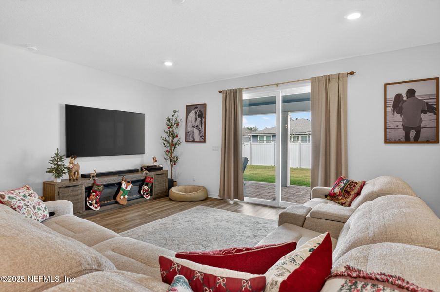 Furnished interior view inside a new home in Forest Park at Wildlight, Yulee (Image 35). Furnished interior view inside a new home in Forest Park at Wildlight, Yulee (Image 35).