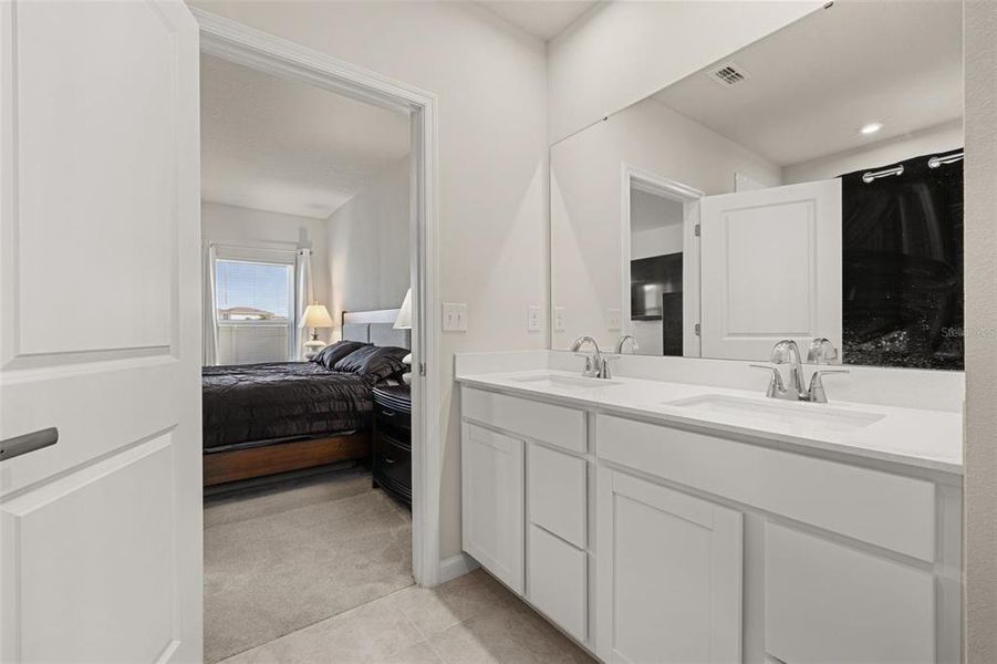 Furnished interior view inside a new home in , Sumterville (Image 6).