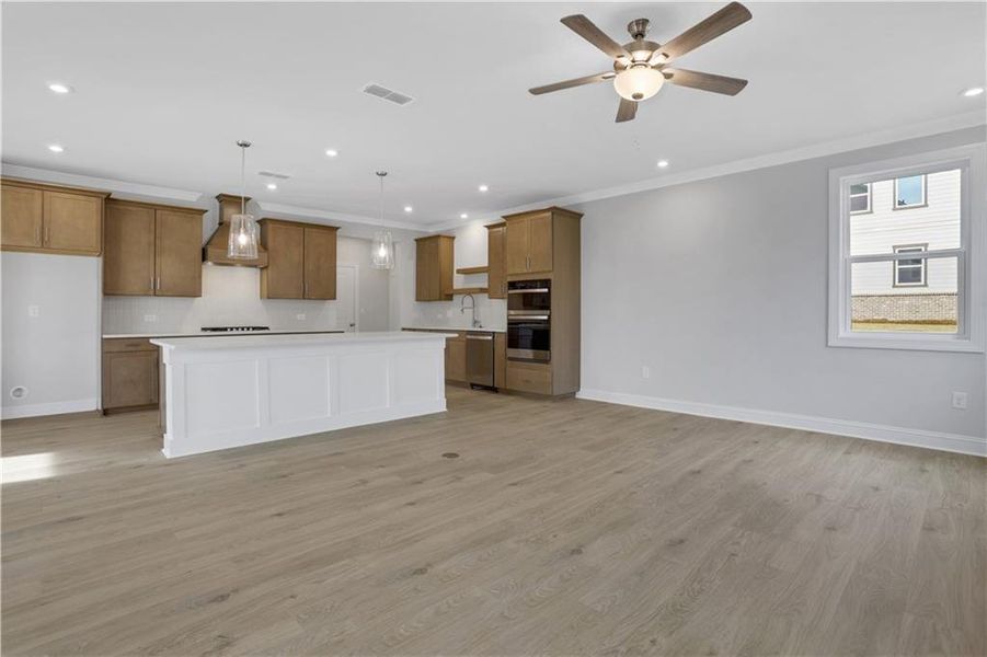 Image 57 of a home in Acacia.