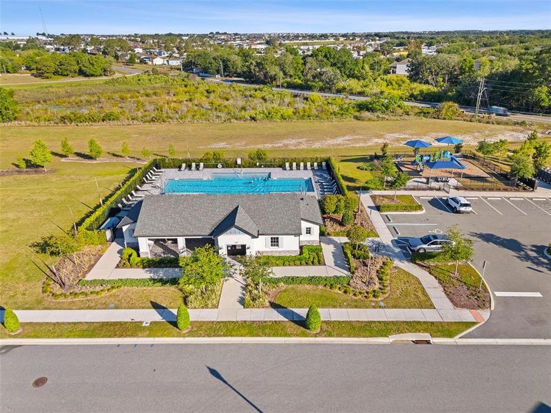 Community amenities in , Davenport (Image 33).