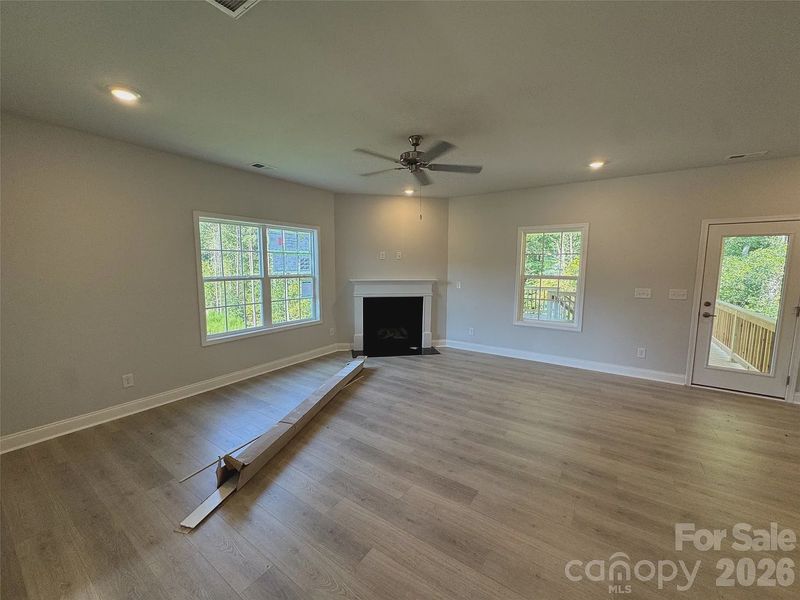 Spacious, unfurnished interior of a new home in Lauren Pines, York (Image 9).