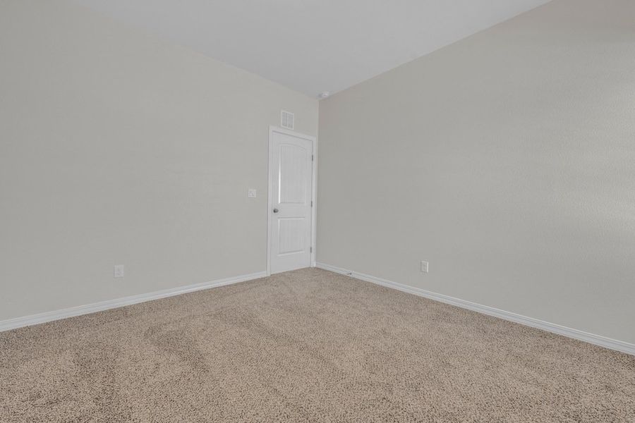 Representative unfurnished interior of a home built from the The Monica – 2012SSC by Saratoga Homes in Paseo Del Este, El Paso (Image 34).