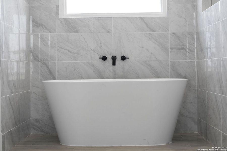 Furnished interior view inside a new home in , Floresville (Image 38). Furnished interior view inside a new home in , Floresville (Image 38).