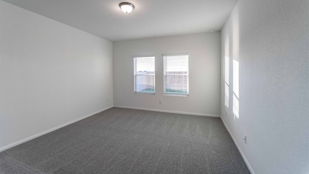 Spacious, unfurnished interior of a new home in Sunset Oaks, Maxwell (Image 22).