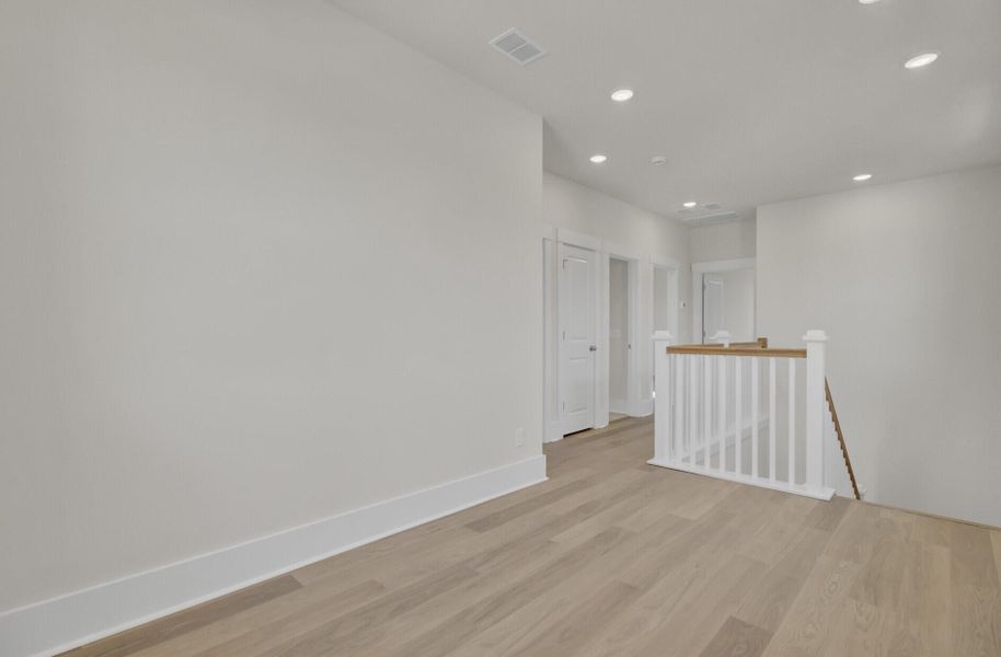 Spacious, unfurnished interior of a new home in Indigo Grove Single Family Homes, Johns Island (Image 18).