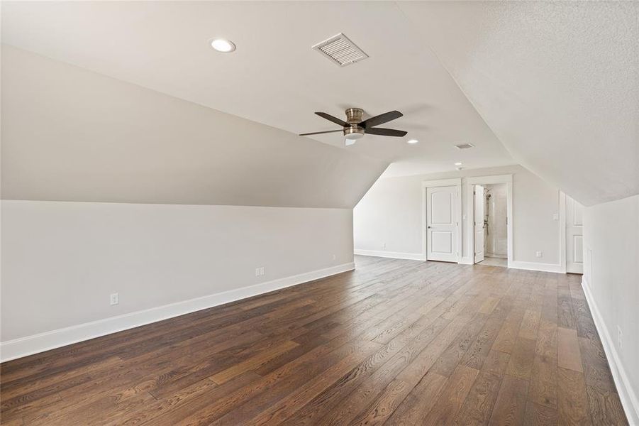 Spacious, unfurnished interior of a new home in , Bullard (Image 21).