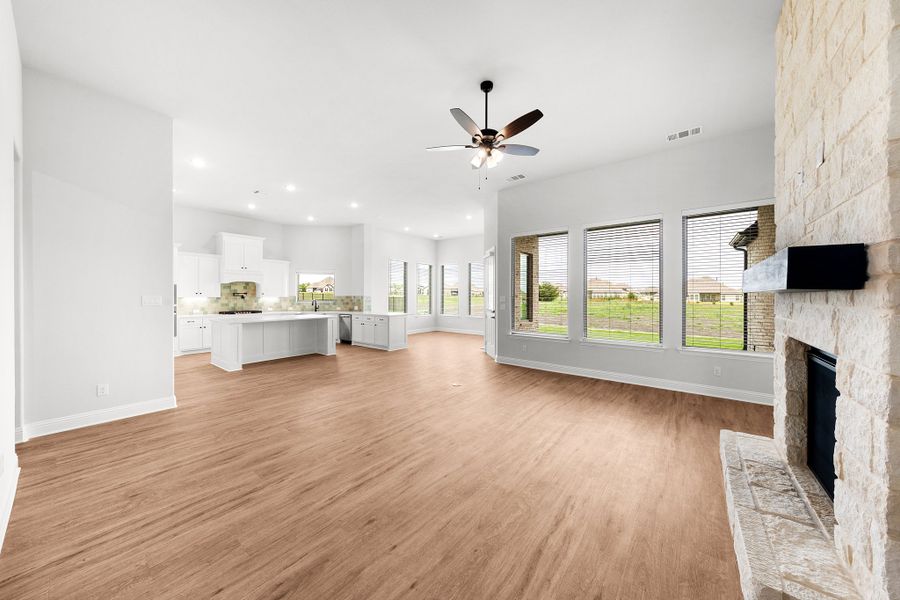 Spacious, unfurnished interior of a new home in Heritage, McLendon-Chisholm (Image 13).