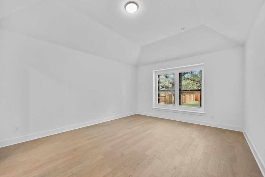 Spacious, unfurnished interior of a new home in Parkside Peninsula, Georgetown (Image 15).