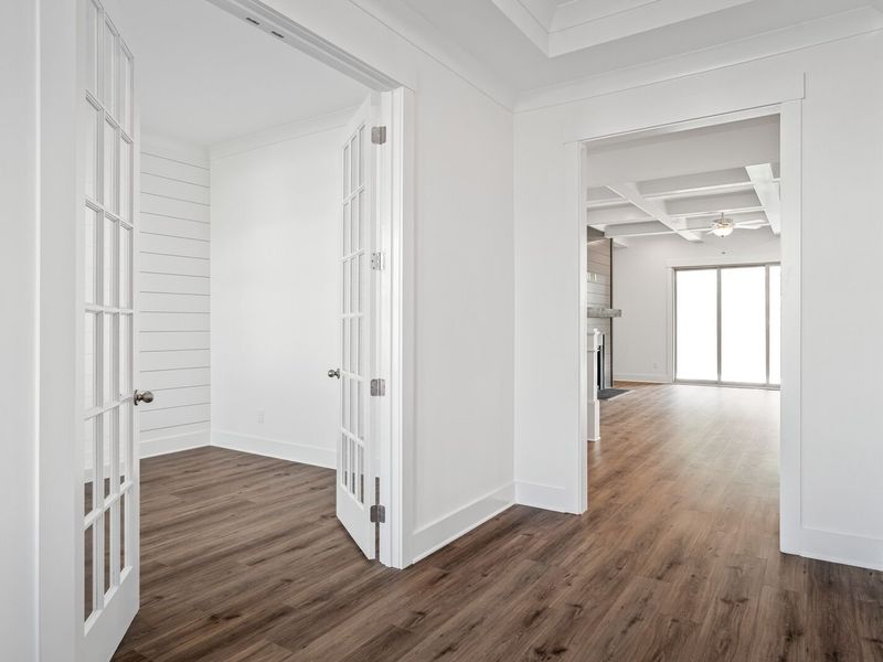 Spacious, unfurnished interior of a new home in Shelton Square, Murfreesboro (Image 24).