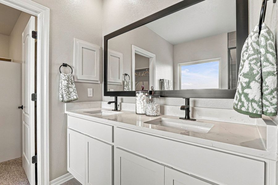 Furnished interior view inside a new home in Paseos Del Este, Horizon City (Image 8).