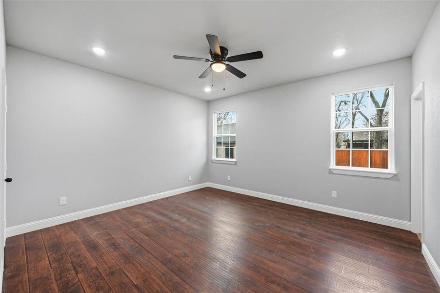 Spacious, unfurnished interior of a new home in , Cleburne (Image 11).