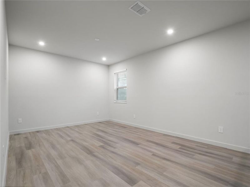Spacious, unfurnished interior of a new home in , Lady Lake (Image 30).