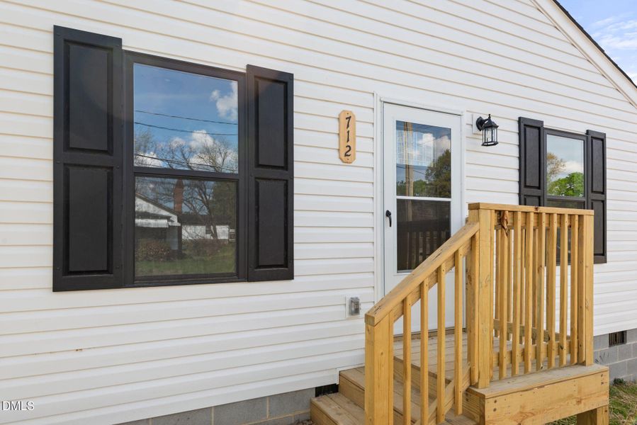 Front of home & front porch entry