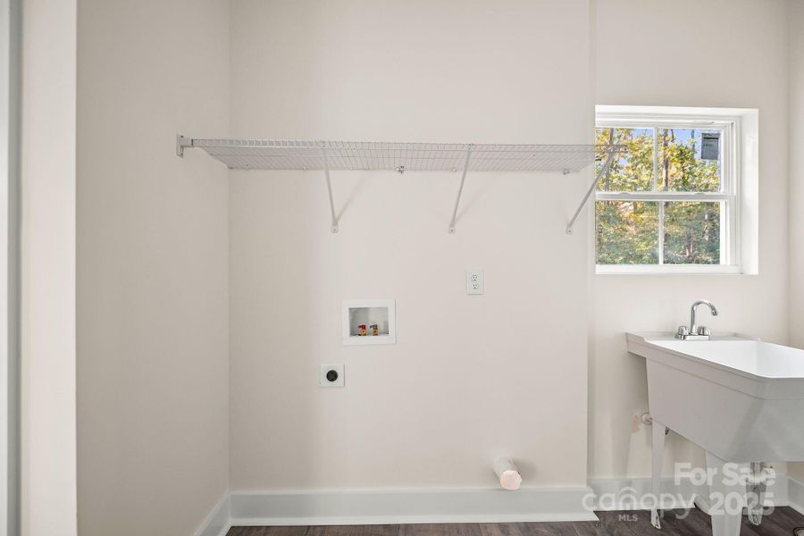 Image 30 of a home in .