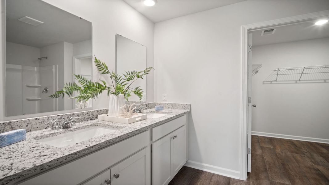 Furnished interior view inside a new home in Holly Oaks, Statesboro (Image 27).