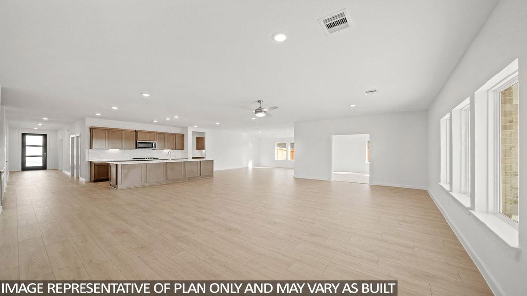 Spacious, unfurnished interior of a new home in Riverside Estates, Mont Belvieu (Image 15).