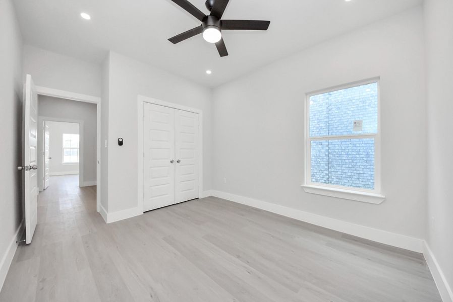 Spacious, unfurnished interior of a new home in , Cleveland (Image 33).