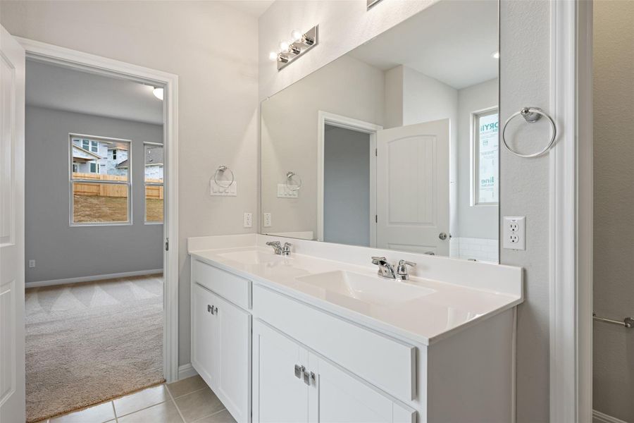 Photos are representative images and renderings for illustrative purposes only. Actual structural options and design images of the home may vary.