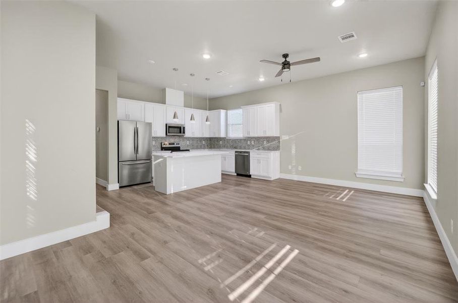Spacious, unfurnished interior of a new home in , Fort Worth (Image 28).