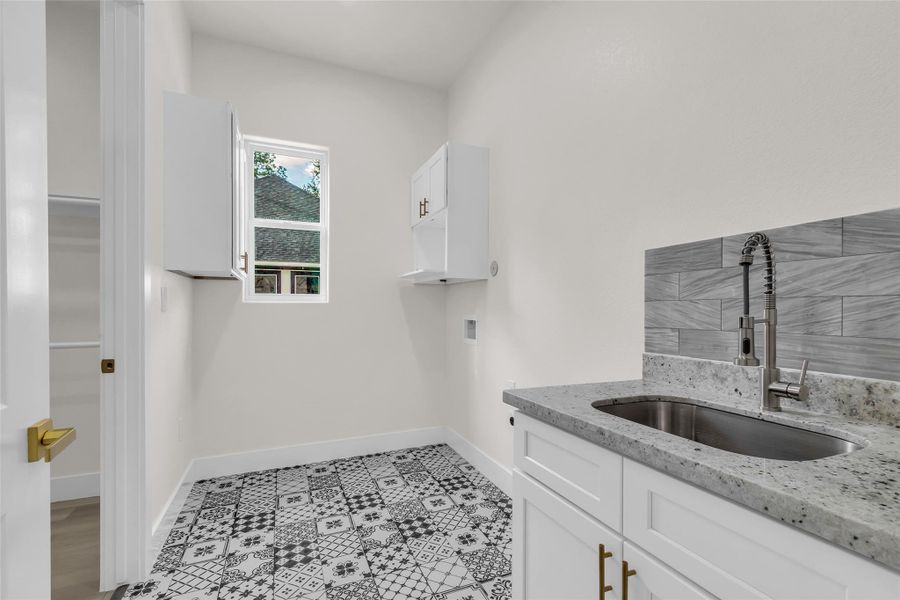 Furnished interior view inside a new home in , Dayton (Image 37). Furnished interior view inside a new home in , Dayton (Image 37).