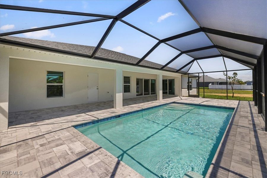 Image 37 of a home in Cape Coral.