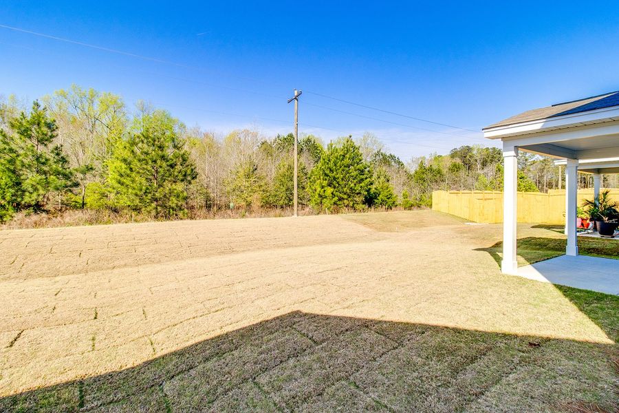 Exterior details and patio area of a home in Bluefield, Lexington (Image 4).