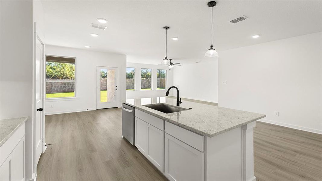 11. 1105 Rushing - Kitchen (4)