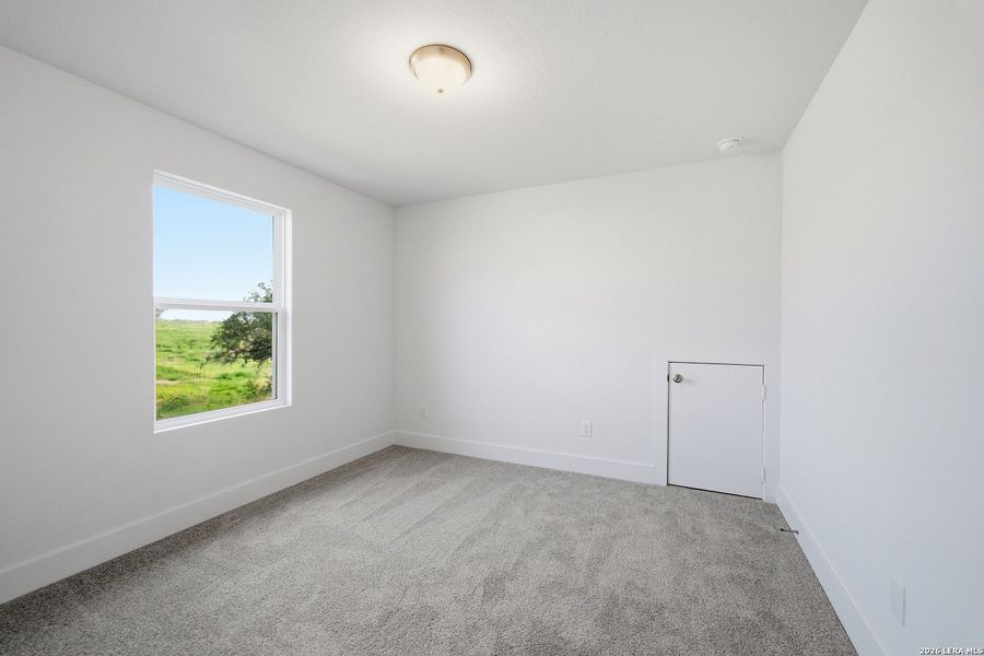 Spacious, unfurnished interior of a new home in Garden Grove, San Antonio (Image 19).