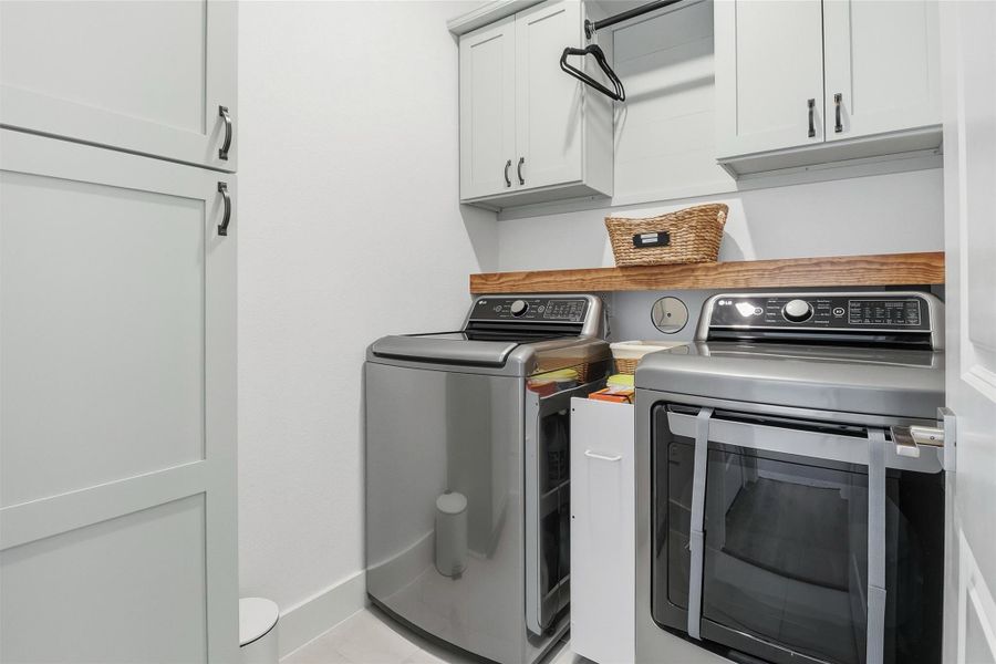 Furnished interior view inside a new home in , Brookshire (Image 46).