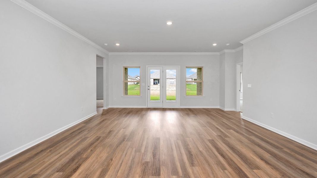 Representative unfurnished interior of a home built from the Kathryn by D.R. Horton in Riverwood Gardens, Oakland (Image 16).