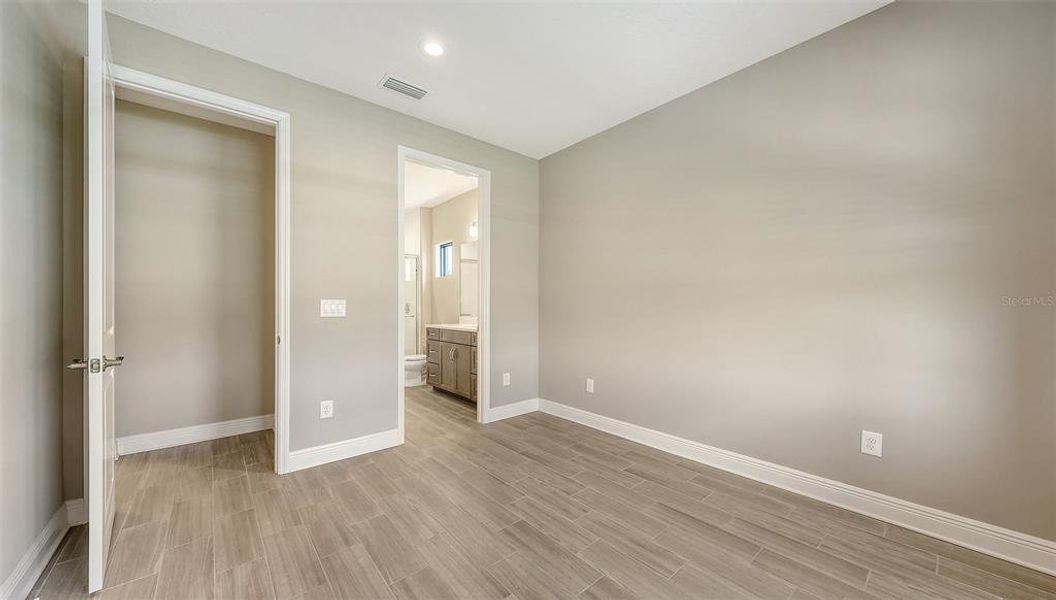 Spacious, unfurnished interior of a new home in Palm Grove, Lakewood Ranch (Image 47). Spacious, unfurnished interior of a new home in Palm Grove, Lakewood Ranch (Image 47).
